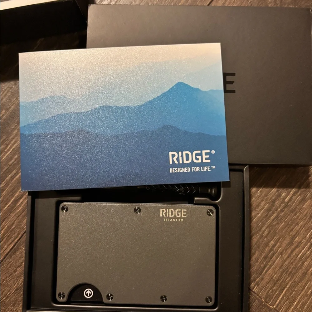 Ridge Titanium Wallet in Matte Gunmetal